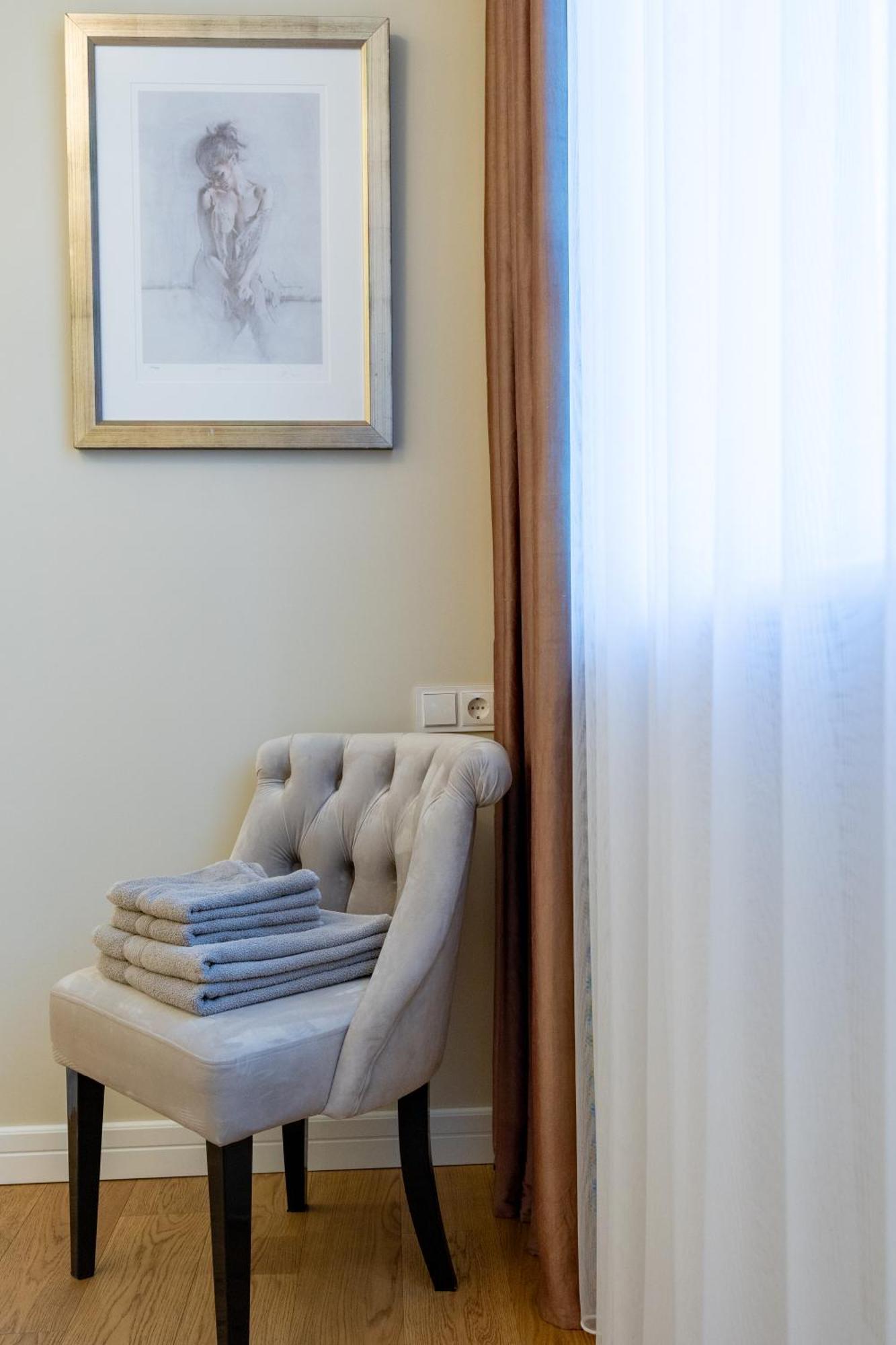 Luxury Central Apartment In Putvinskio Street Kaunas Exterior foto